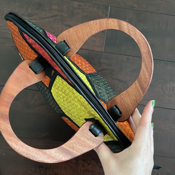 Vintage Style Woven Straw Patchwork Faux Leather Wooden Bag - Picture 6 of 12